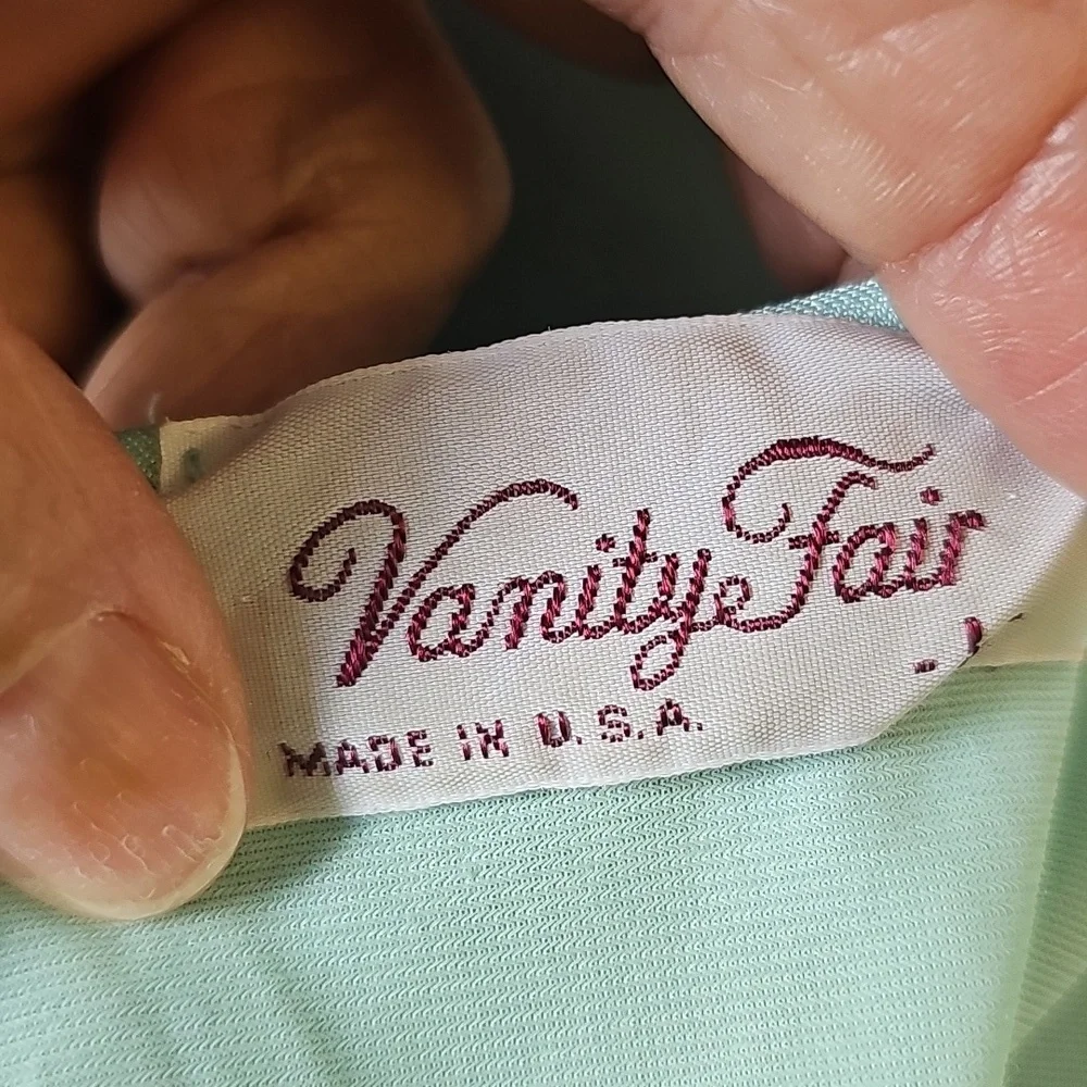 Vanity Fair Womens‎ Y2K vintage Night Gown. blueish Green Lg. Lovely